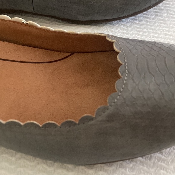 Vionic ballet flats Gray Size 7.5 - Picture 8 of 8